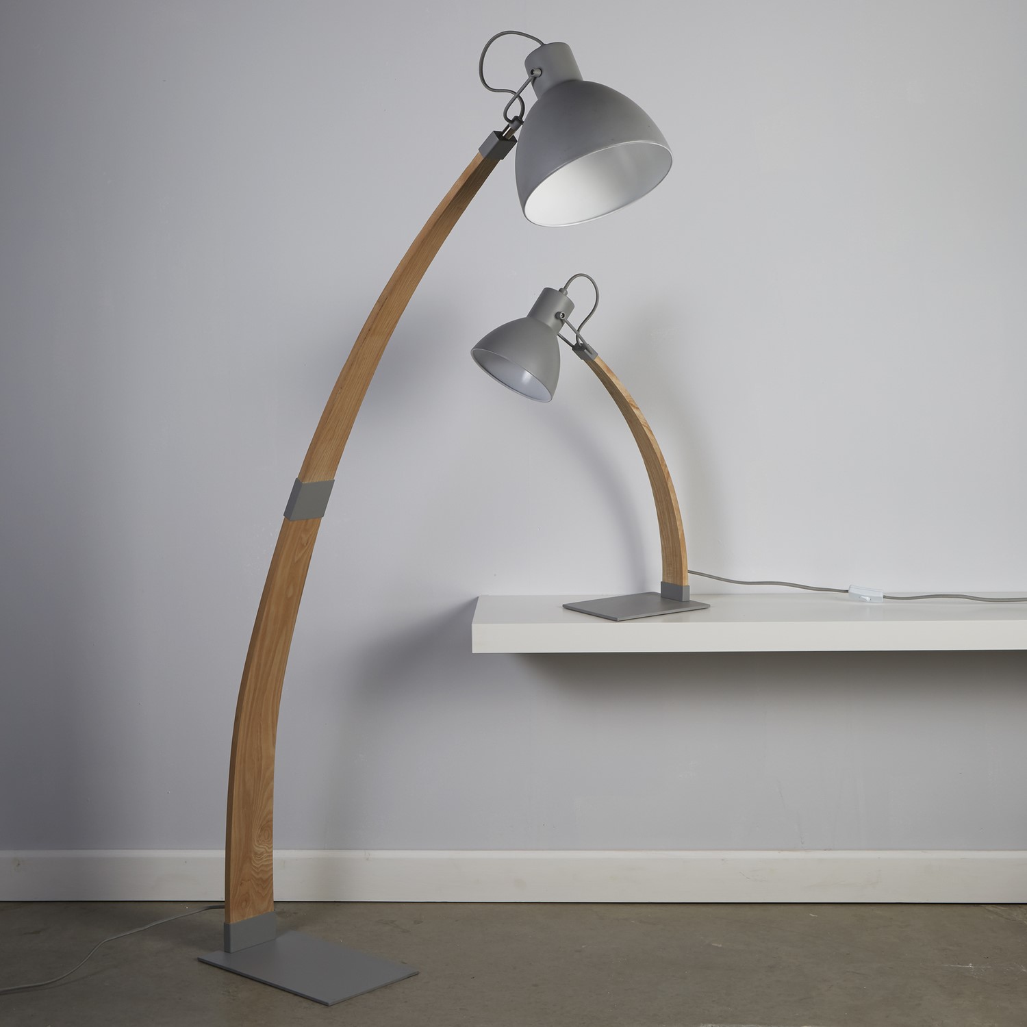 Grey & Wood Curved Floor Lamp - Nanna - Furniture123