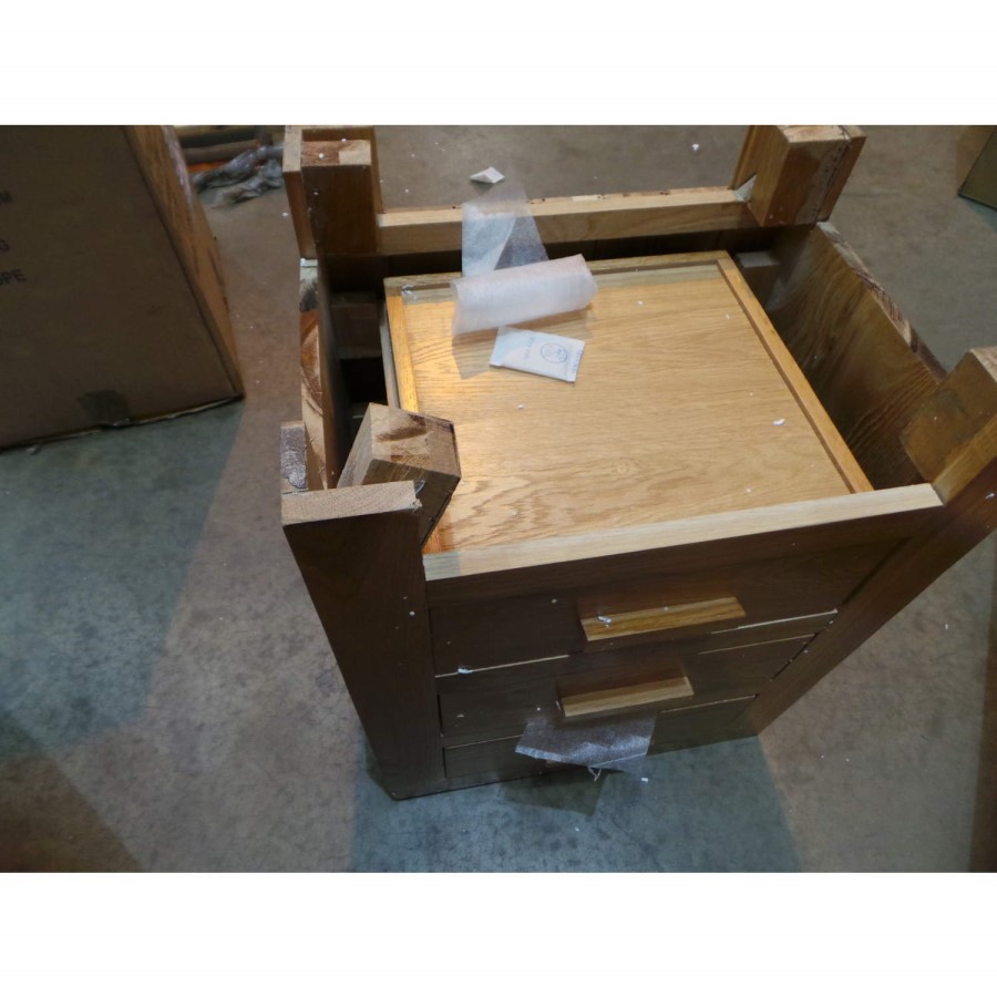 GRADE A3 - Heritage Furniture UK Laguna Oak 3 Drawer Bedside Chest