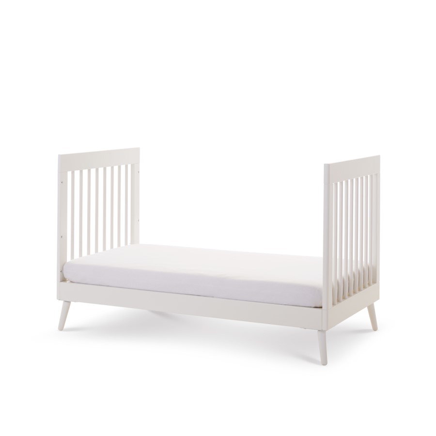 Maya Cot Bed in Nordic White - Obaby