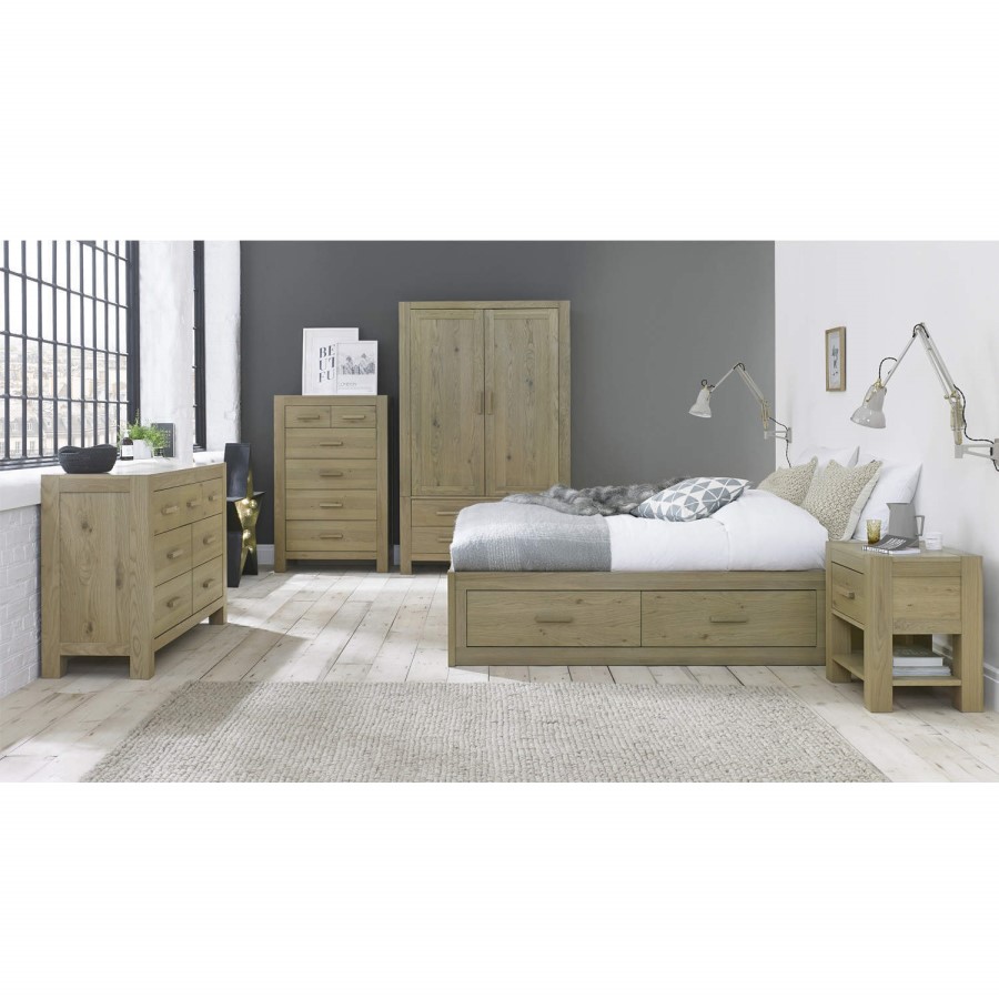 GRADE A3 - Bentley Designs Turin Aged Oak 4+2 Drawer Chest