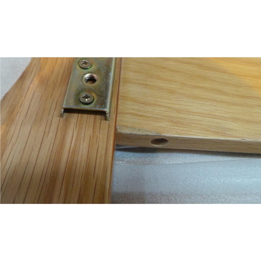 GRADE A2 - Julian Bowen Salerno Shaker Solid Oak King Size Bed