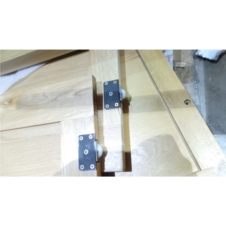 GRADE A2 - Atlantic Sliding Door Solid Light Oak Wardrobe - 1 Hanging Rail