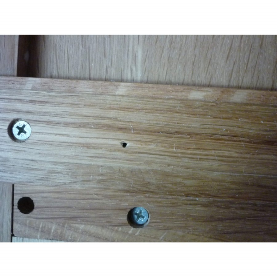 GRADE A2  - Buckingham Solid Oak 3 Door Sideboard