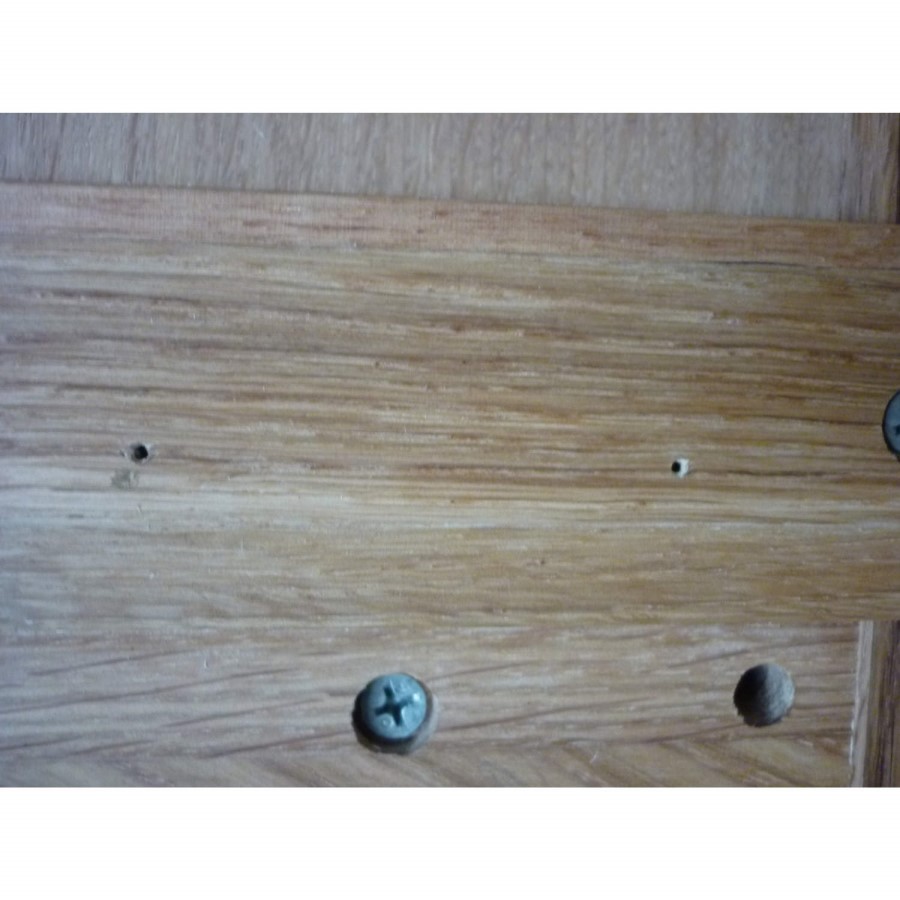 GRADE A2  - Buckingham Solid Oak 3 Door Sideboard