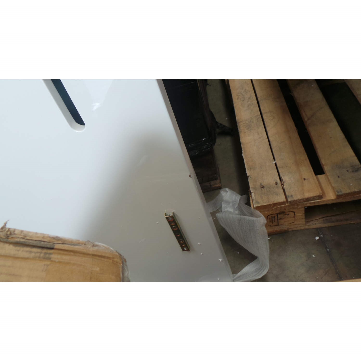 GRADE A2 World Furniture Bari High Gloss White Double Bed Furniture123