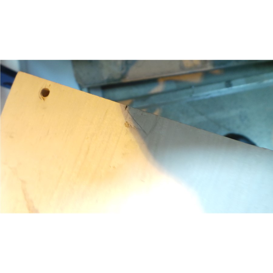 GRADE A3 - Rhode Island Extending round dining table