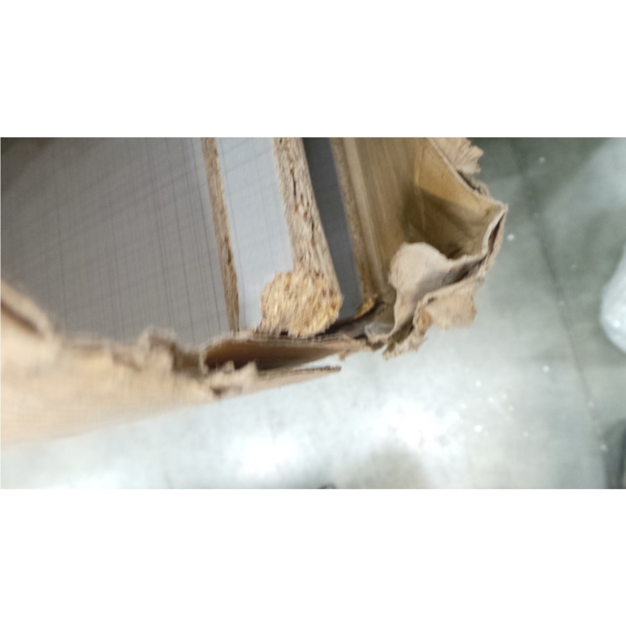 GRADE A3 - Evoque White 4 Door 2 Drawer Wardrobe with Crystal Effect Detail