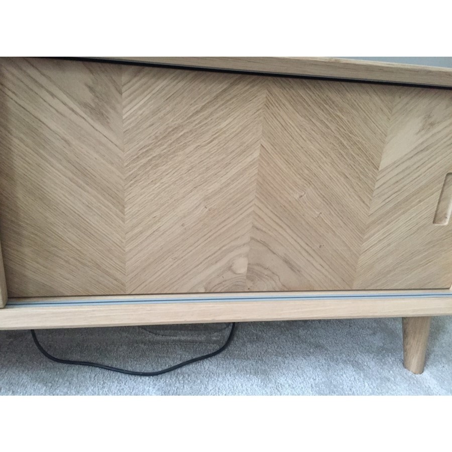 GRADE A2 - Gallery Milano Solid Oak Light Wood Chevron Style TV Unit with 2 Sliding Doors