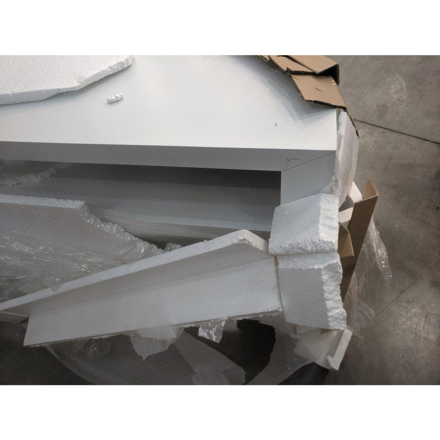 GRADE A2 - Windsor White Corner TV Unit in Solid Wood - TV up to 36"