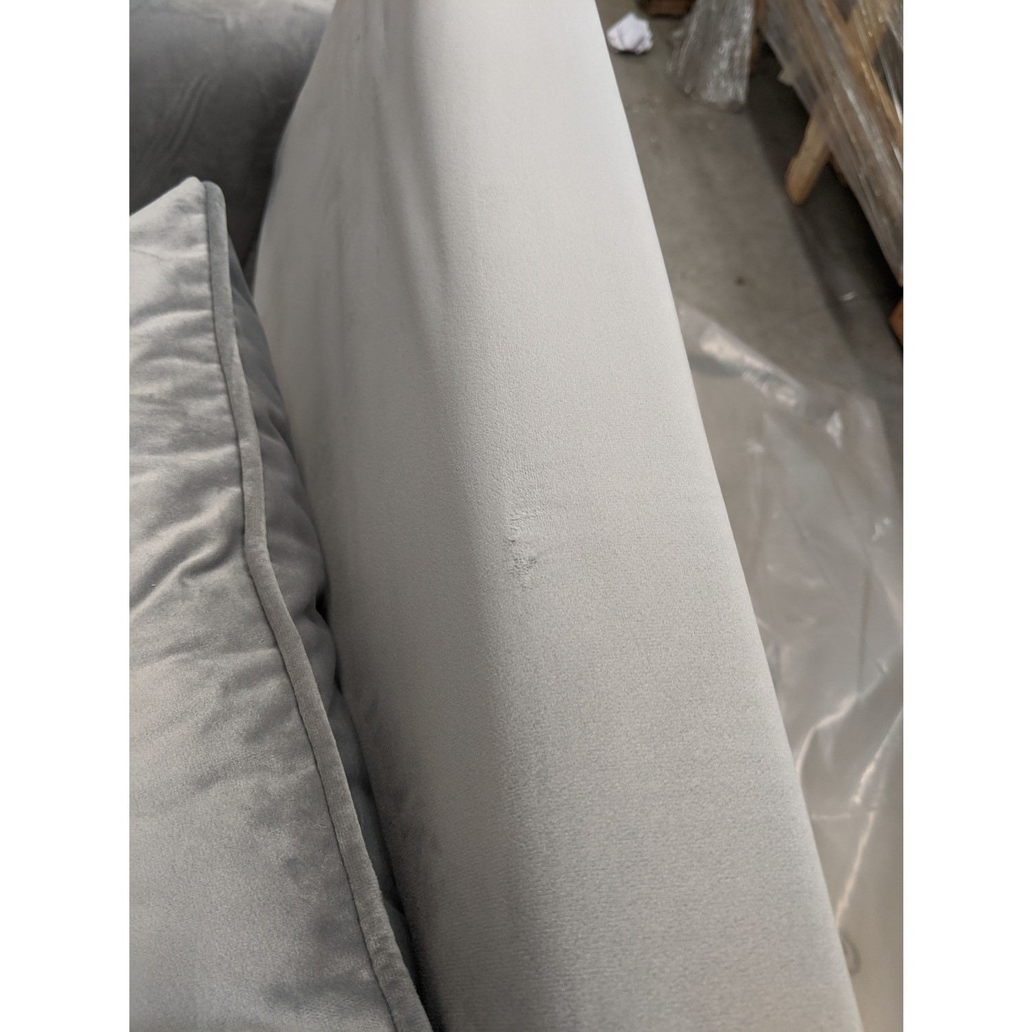 GRADE A2 Silver Grey Velvet Loveseat Payton Furniture123