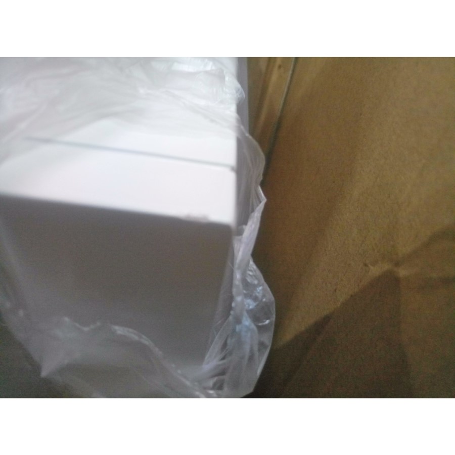 GRADE A2 - AmberGlo White Wall Mounted Electric Fireplace Suite with Log & Pebble Fuel Bed