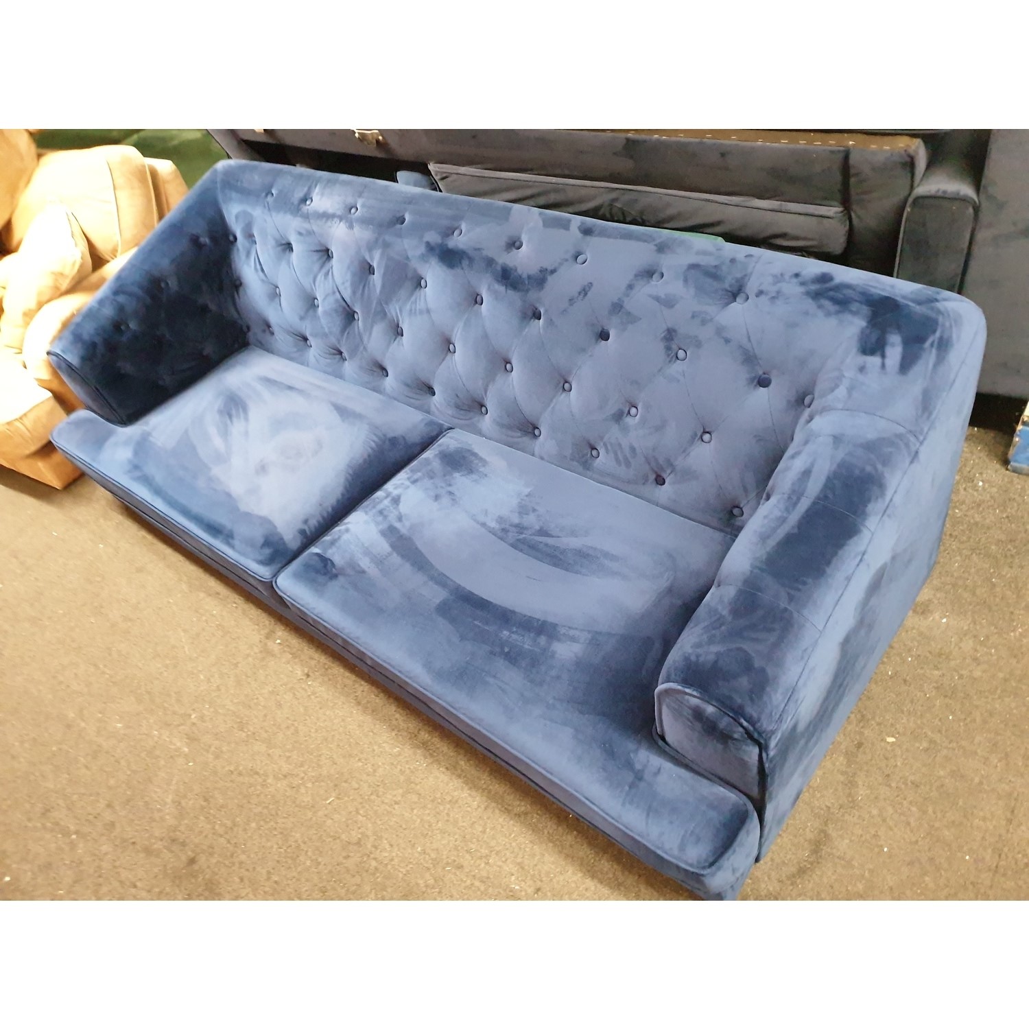 GRADE A2 Chesterfield Sofa in Navy Blue Velvet 3 Seater Inez
