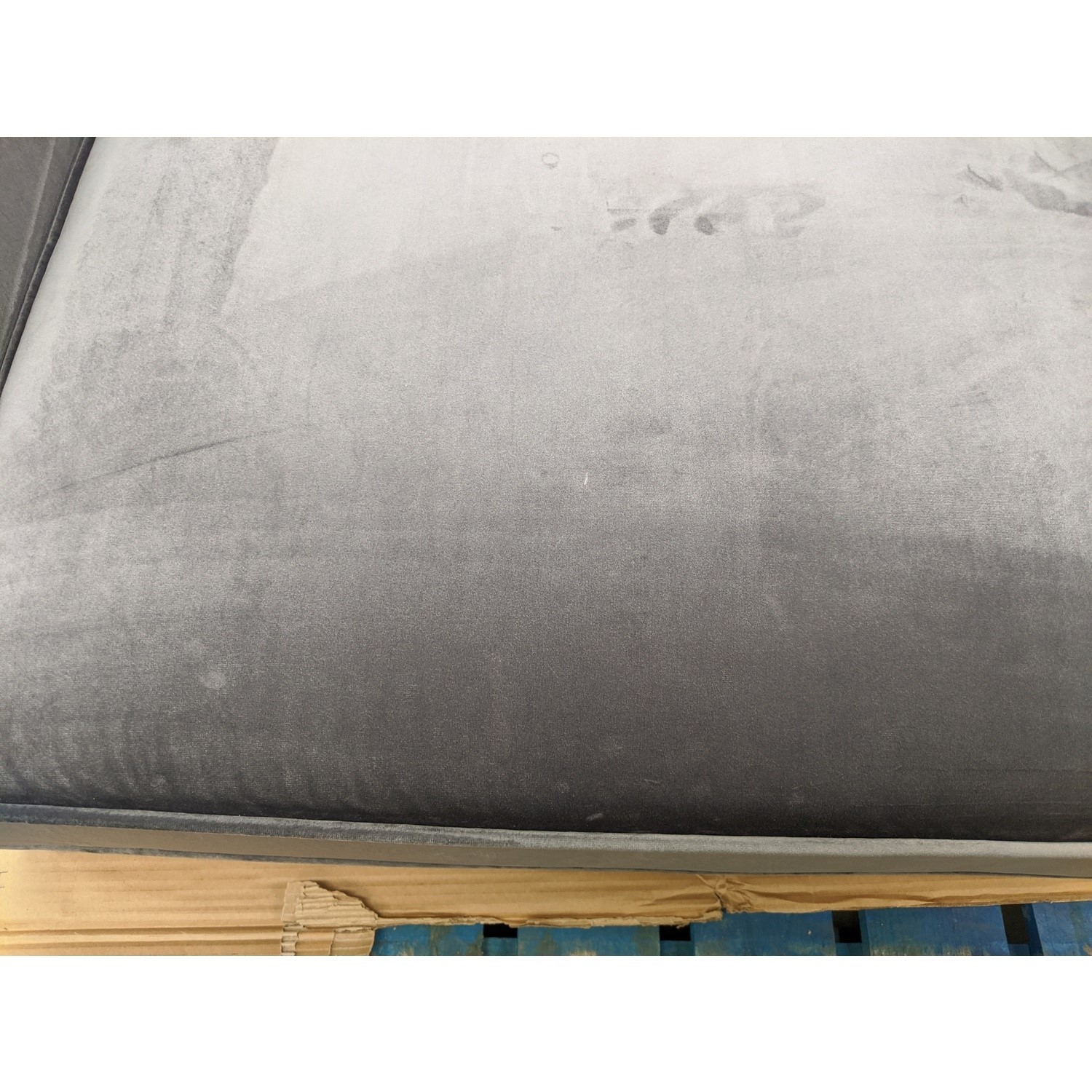 GRADE A3 Silver Grey Velvet Loveseat Payton Furniture123