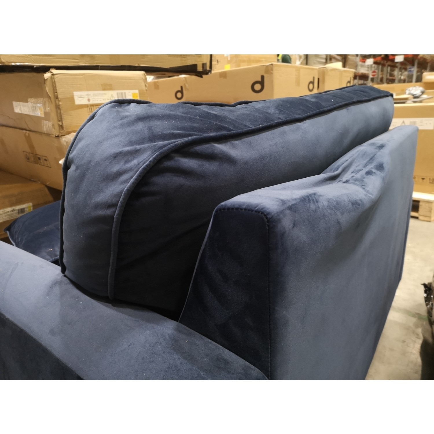 GRADE A3 Navy Blue Velvet Loveseat Payton Furniture123