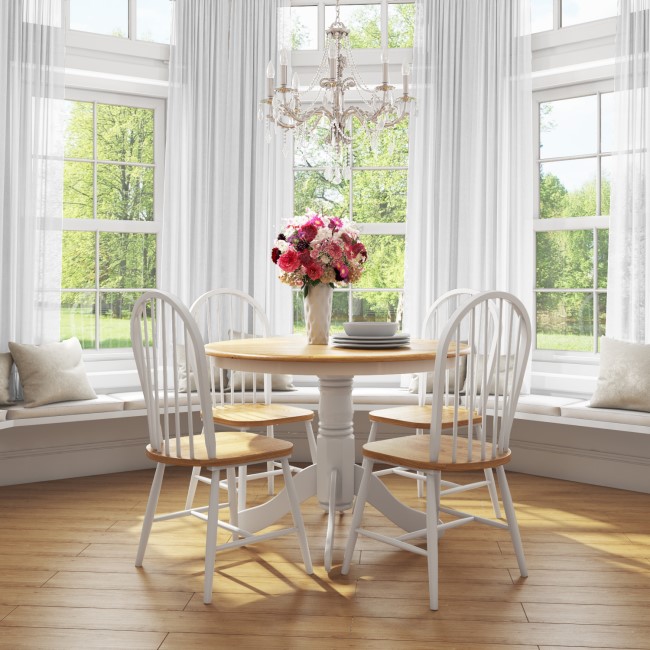 Pair of Windsor Dining Chairs in White with Wooden Seat - Rhode Island 