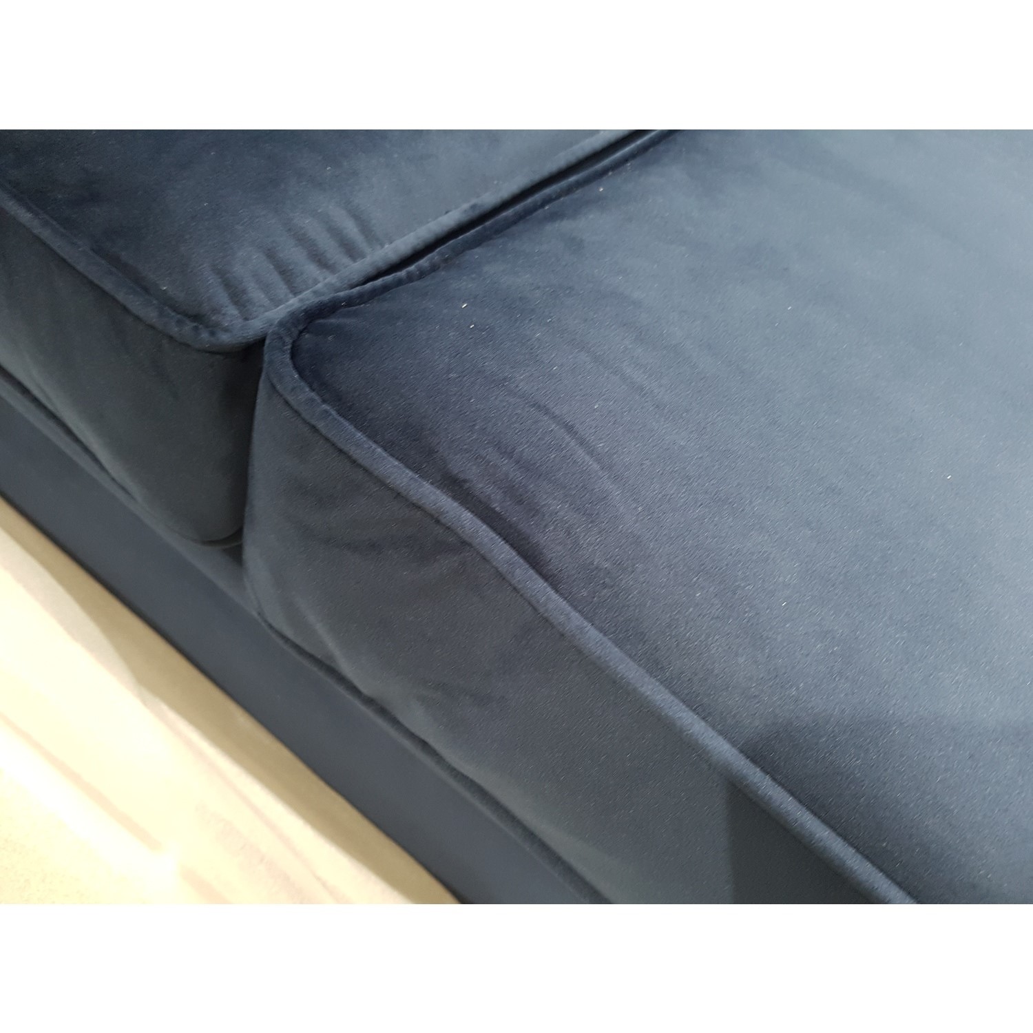 GRADE A2 Navy Blue Velvet Chesterfield Sofa Bed Seats 3 Double