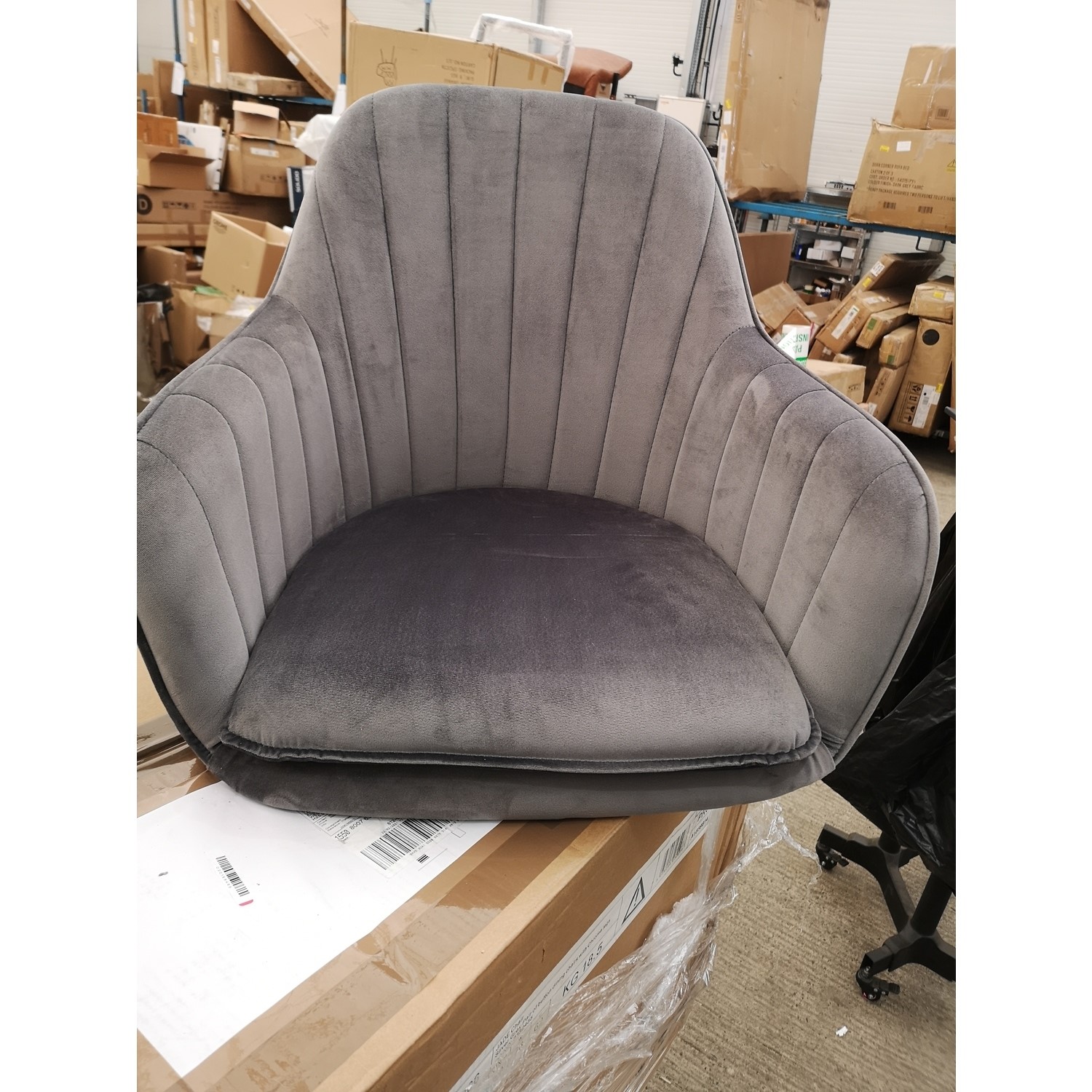 GRADE A2 Set of 2 Grey Velvet Dining Tub Chairs with Black Legs