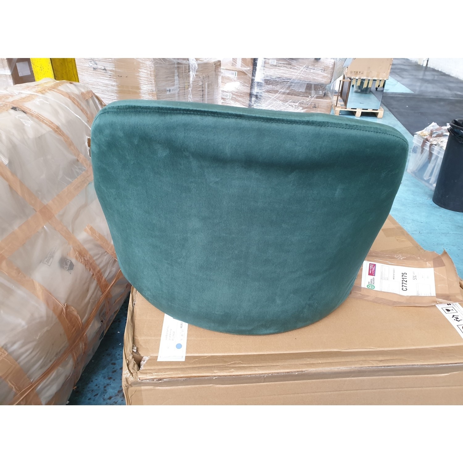 GRADE A2 Green Velvet Office Swivel Chair with Gold Base Marley