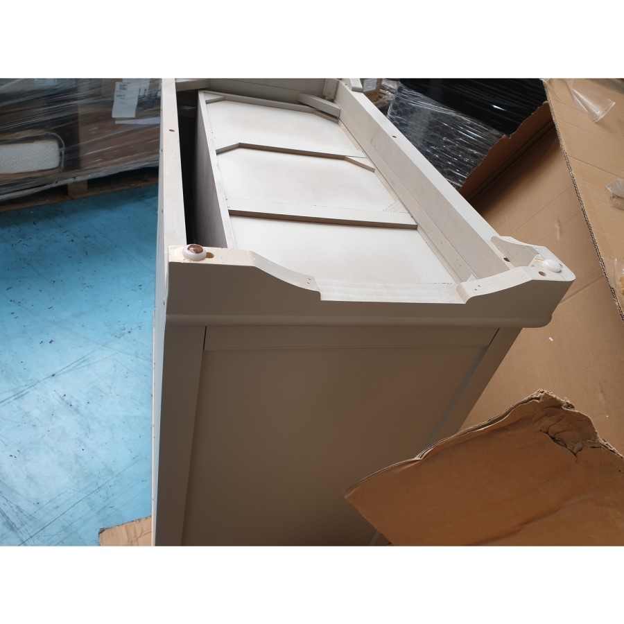 GRADE A2 - Darley Two Tone Chest of Drawers in Solid Oak and Light Grey