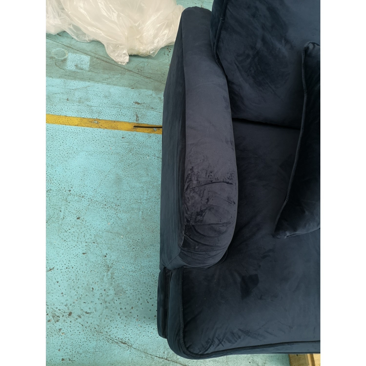 GRADE A2 Payton Dark Navy Blue Velvet 3 Seater Sofa Furniture123