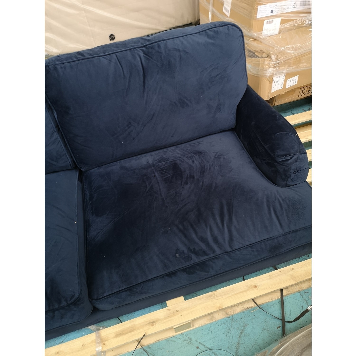 GRADE A2 Payton Dark Navy Blue Velvet 3 Seater Sofa Furniture123