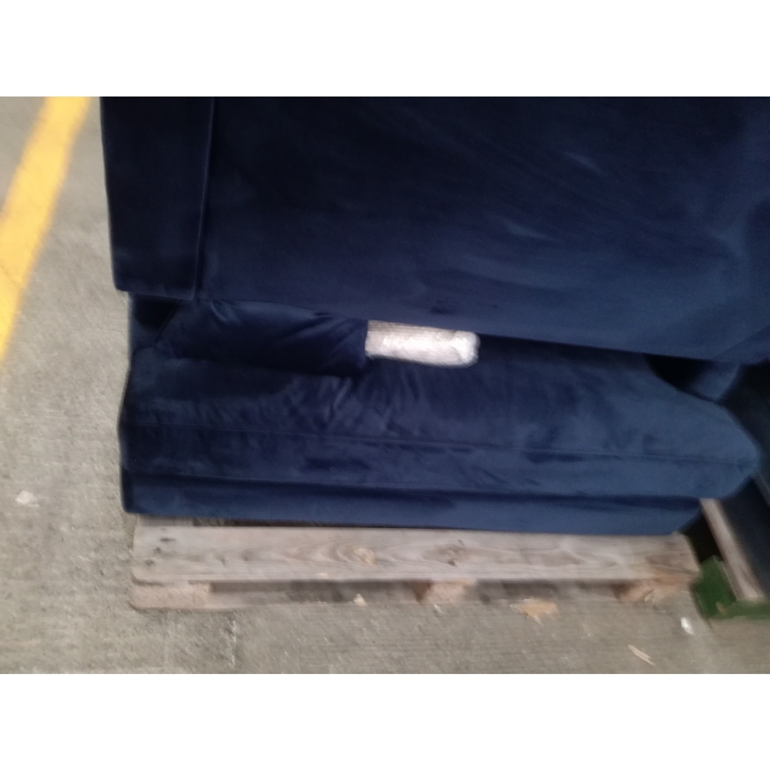 GRADE A2 Navy Blue Velvet Loveseat Payton Furniture123