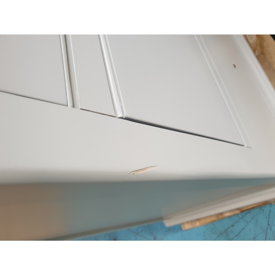 GRADE A2 - Darley Two Tone Chest of Drawers in Solid Oak and Light Grey