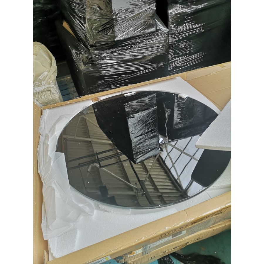 GRADE A2 - Black Round High Gloss 100cm Dining Table - Seats 4 - Aura