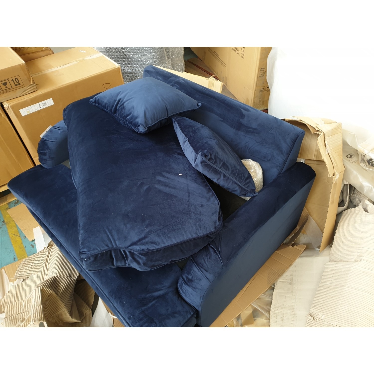 GRADE A3 Navy Blue Velvet Loveseat Payton Furniture123