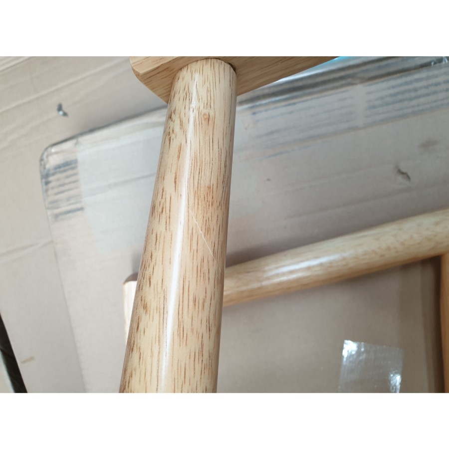 GRADE A2 - Pair of Oak Effect Dining Chairs with Spindle Back - Cami