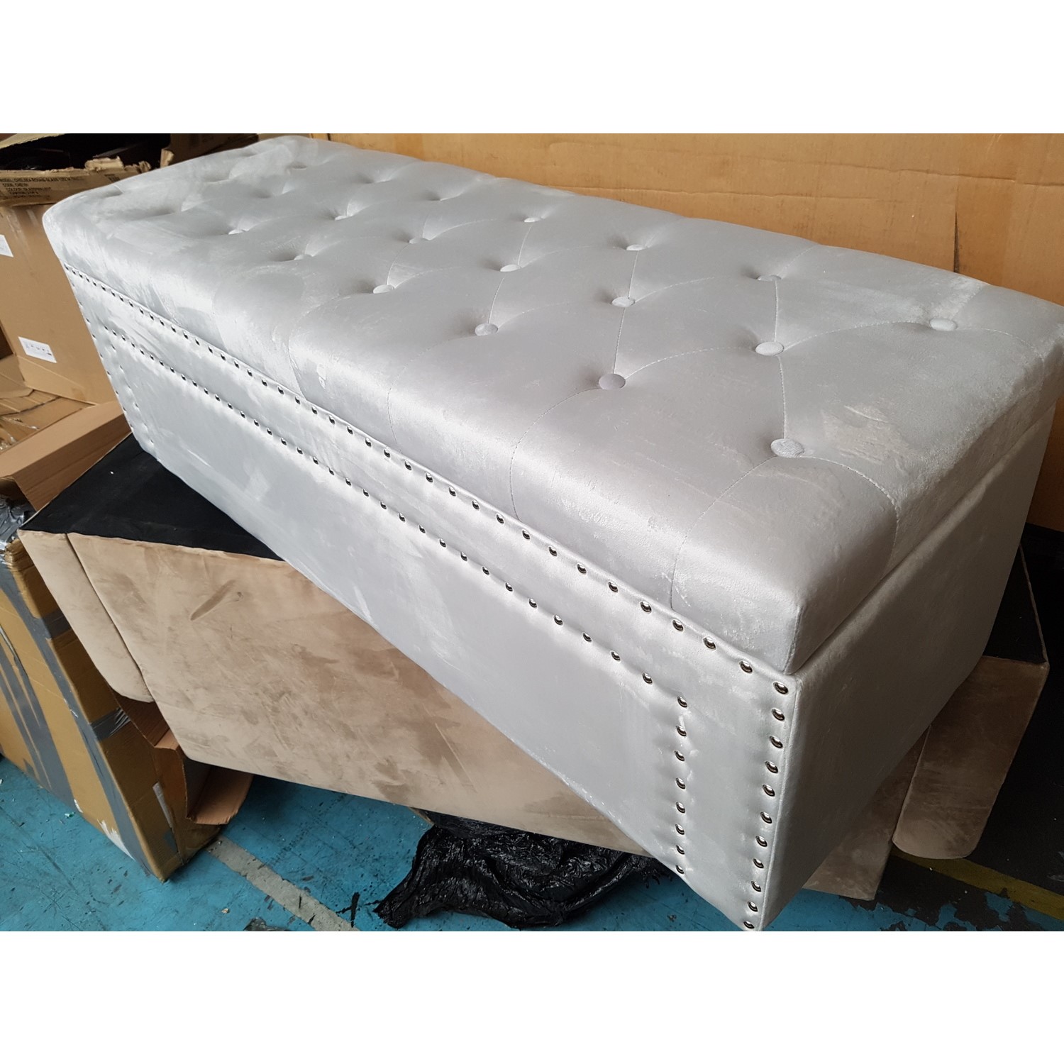 GRADE A2 Safina Velvet Storage Blanket Box in Silver Grey with Stud