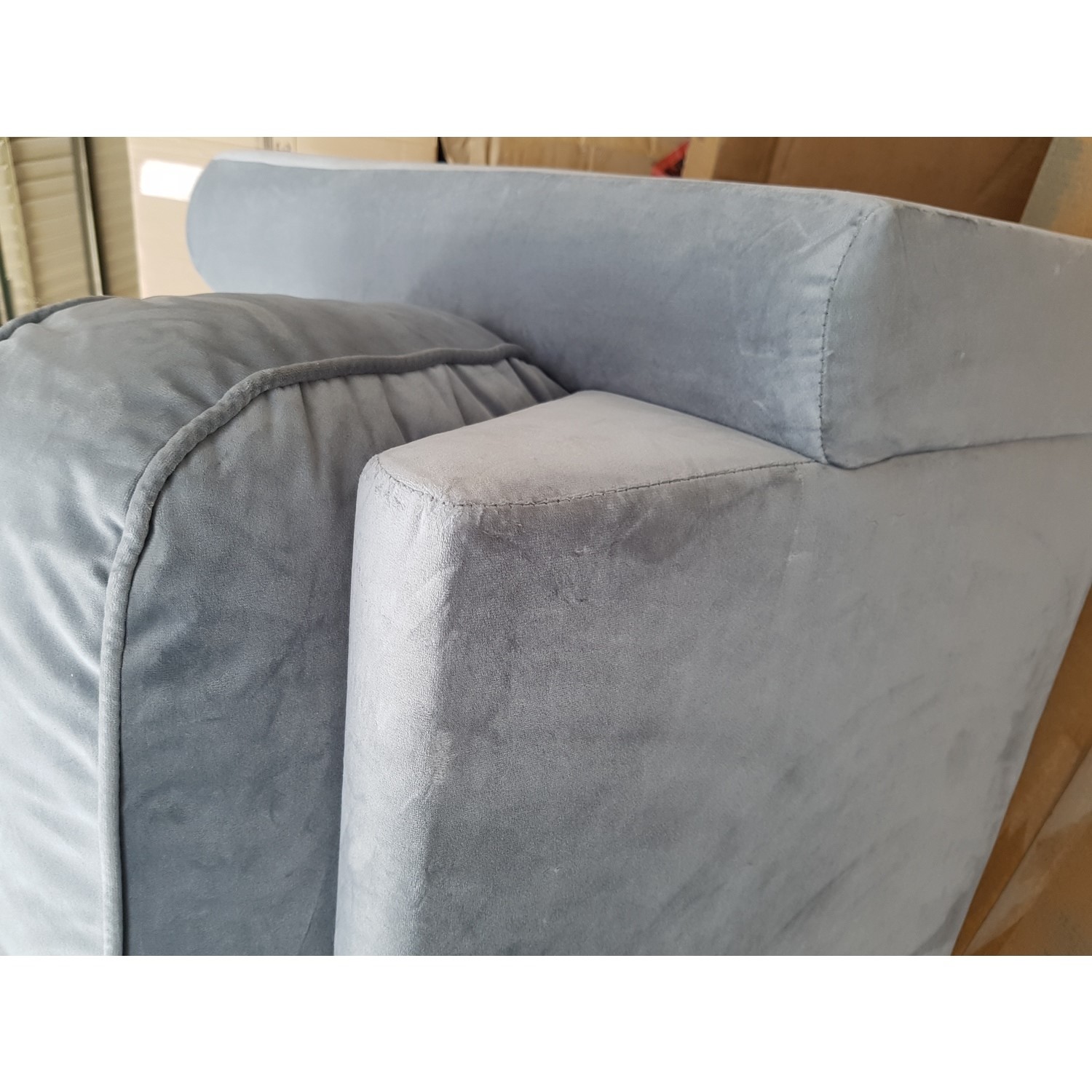 GRADE A2 Silver Grey Velvet Loveseat Payton Furniture123