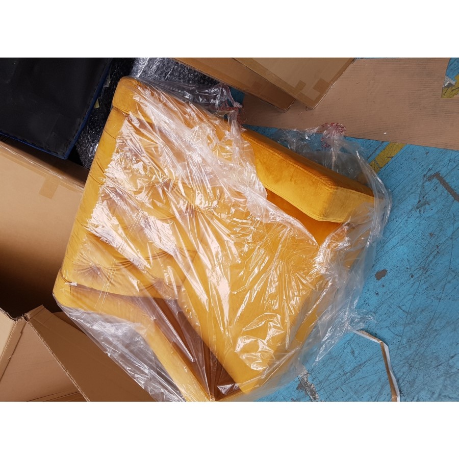 GRADE A2 - Mustard Yellow Velvet Buttoned Armchair - Cole