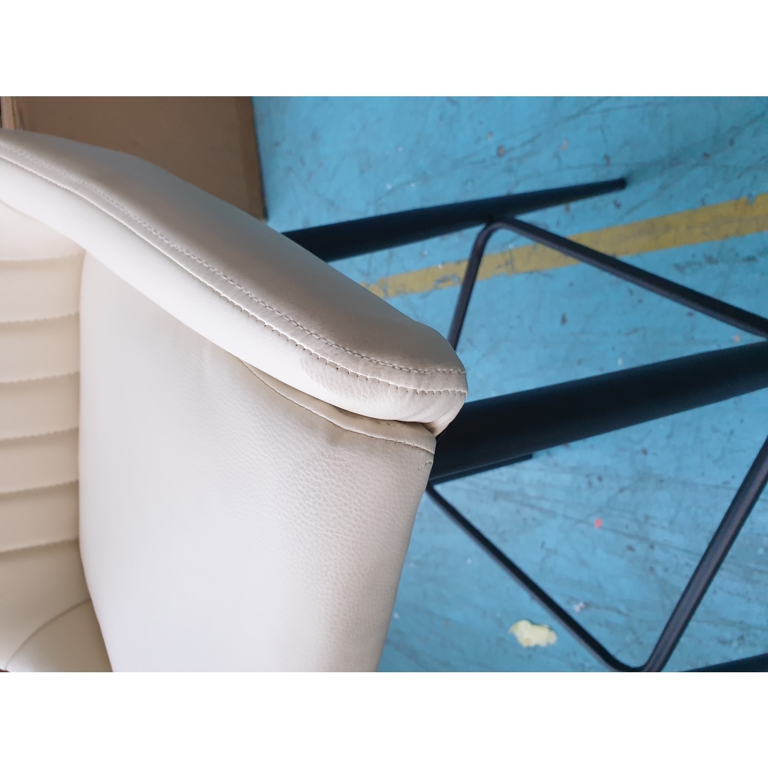 GRADE A2 Cream Faux Leather Bar Stool with Back 77cm Macie