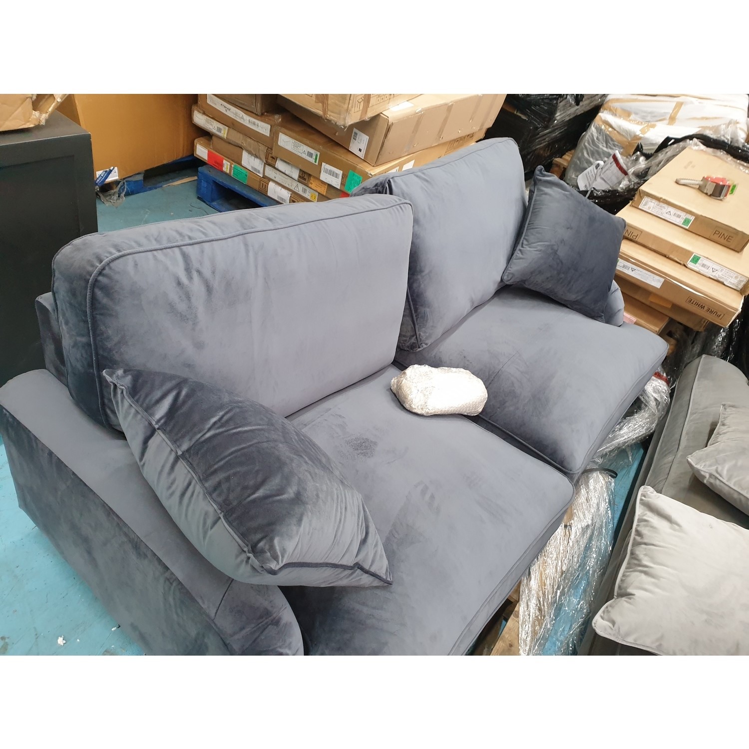 GRADE A2 Payton Dark Blue Velvet 3 Seater Sofa Furniture123