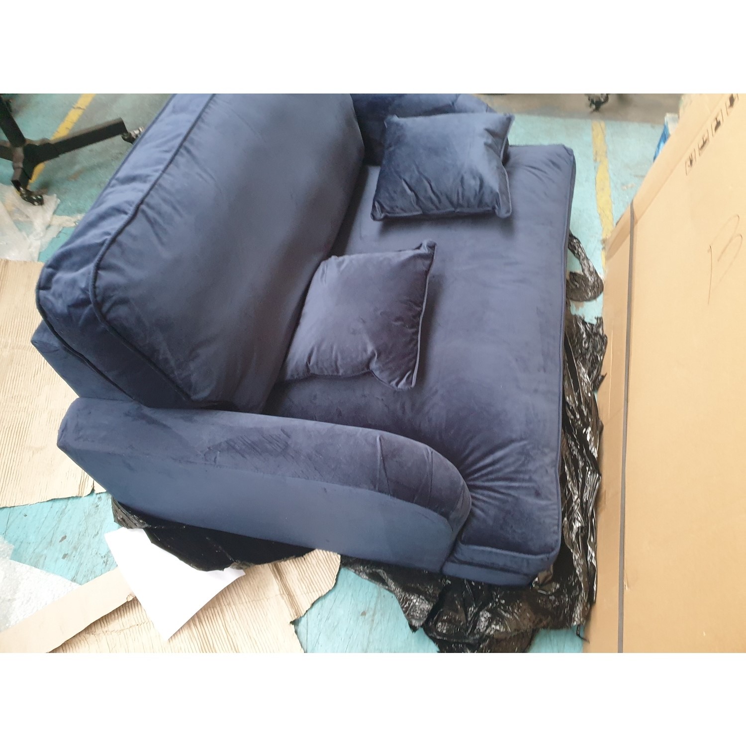 GRADE A2 Navy Blue Velvet Loveseat Payton Furniture123