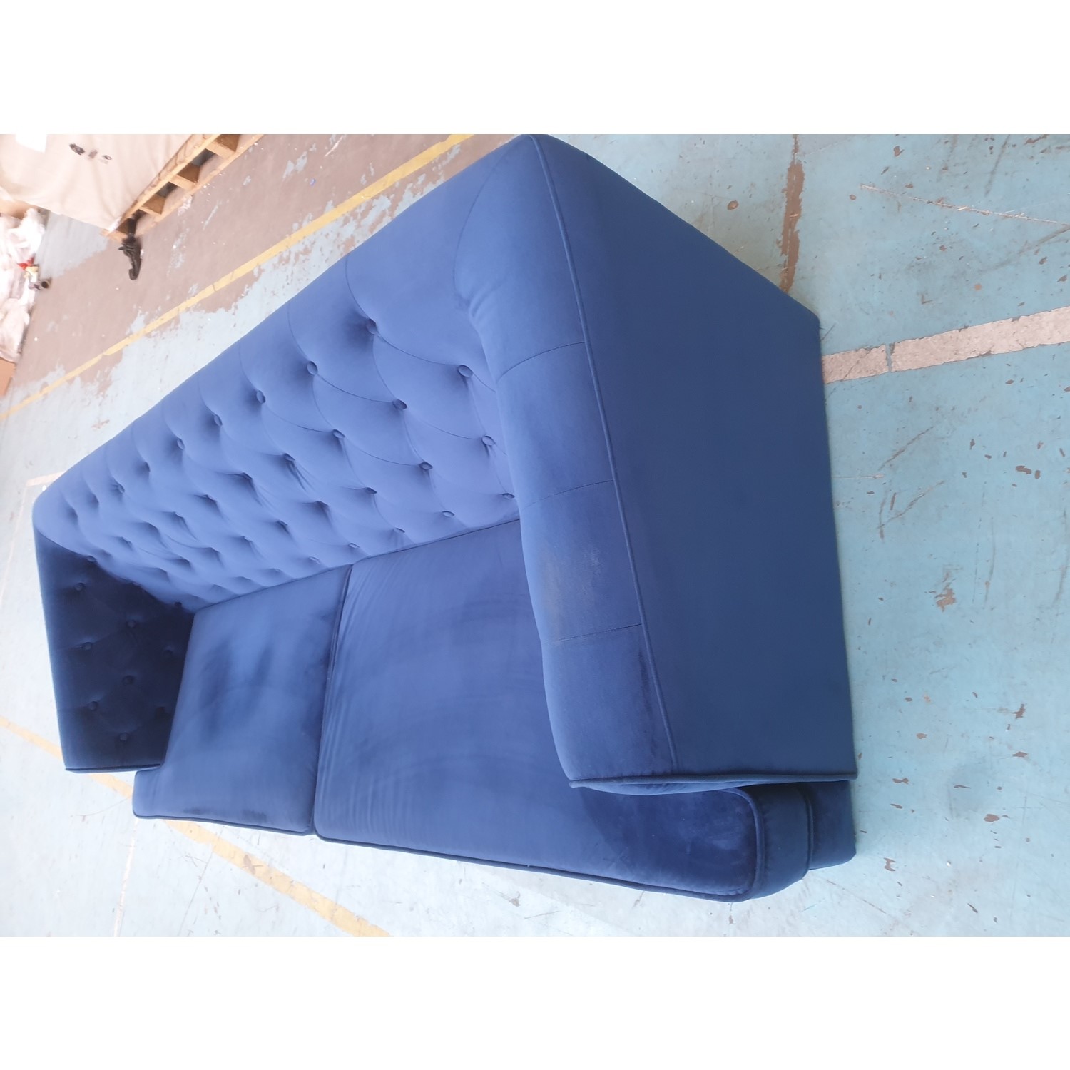 GRADE A2 Chesterfield Sofa in Navy Blue Velvet 3 Seater Inez