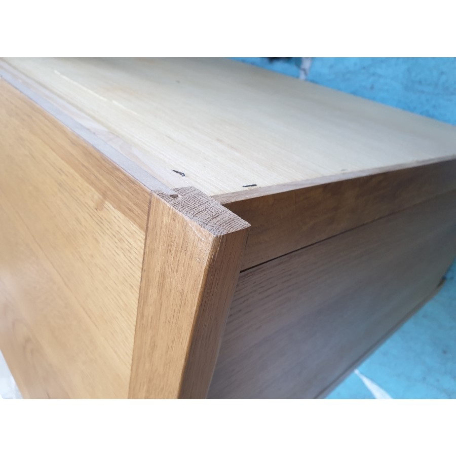 GRADE A2 - Rustic Oak 3 Door Sideboard