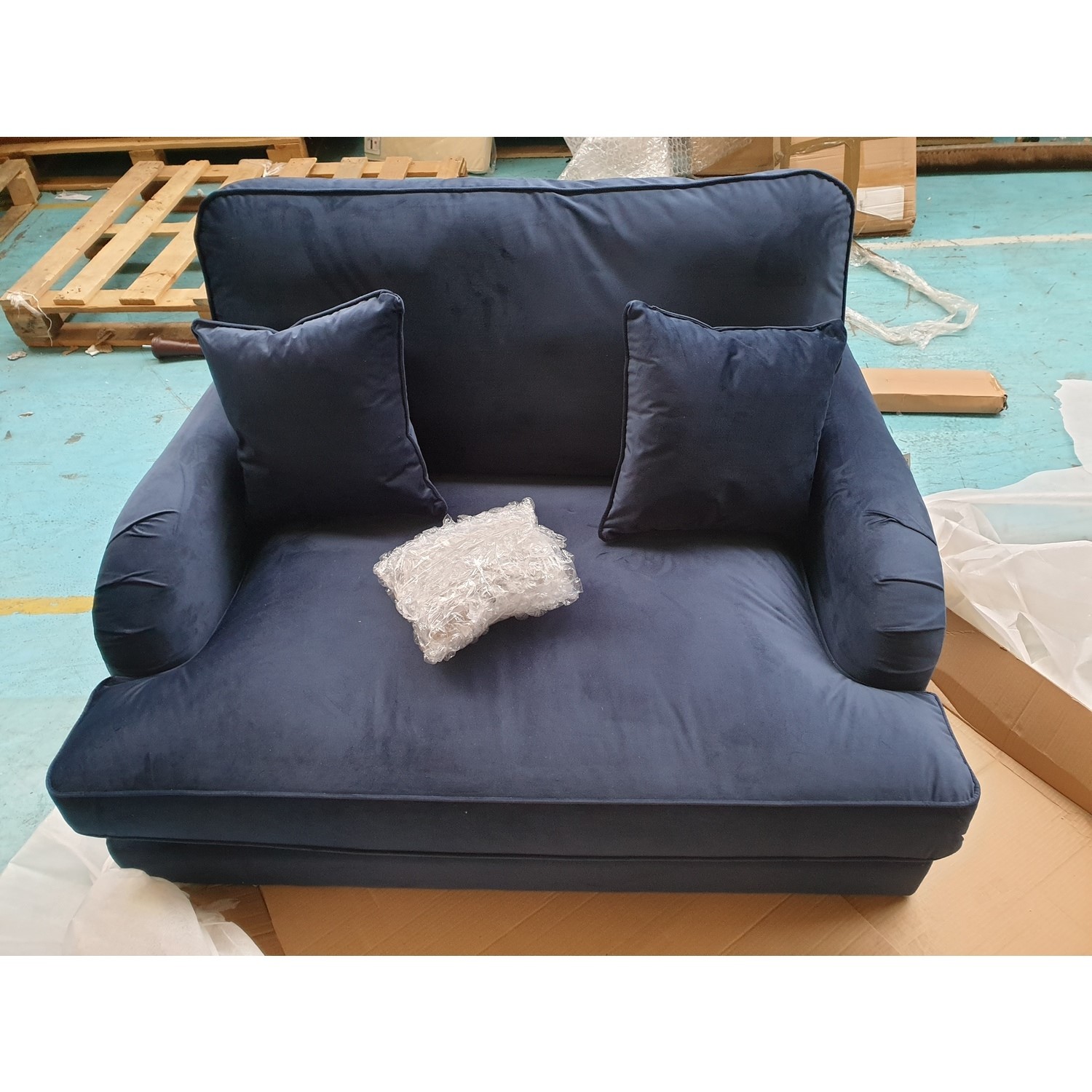 GRADE A2 Navy Blue Velvet Loveseat Payton Furniture123