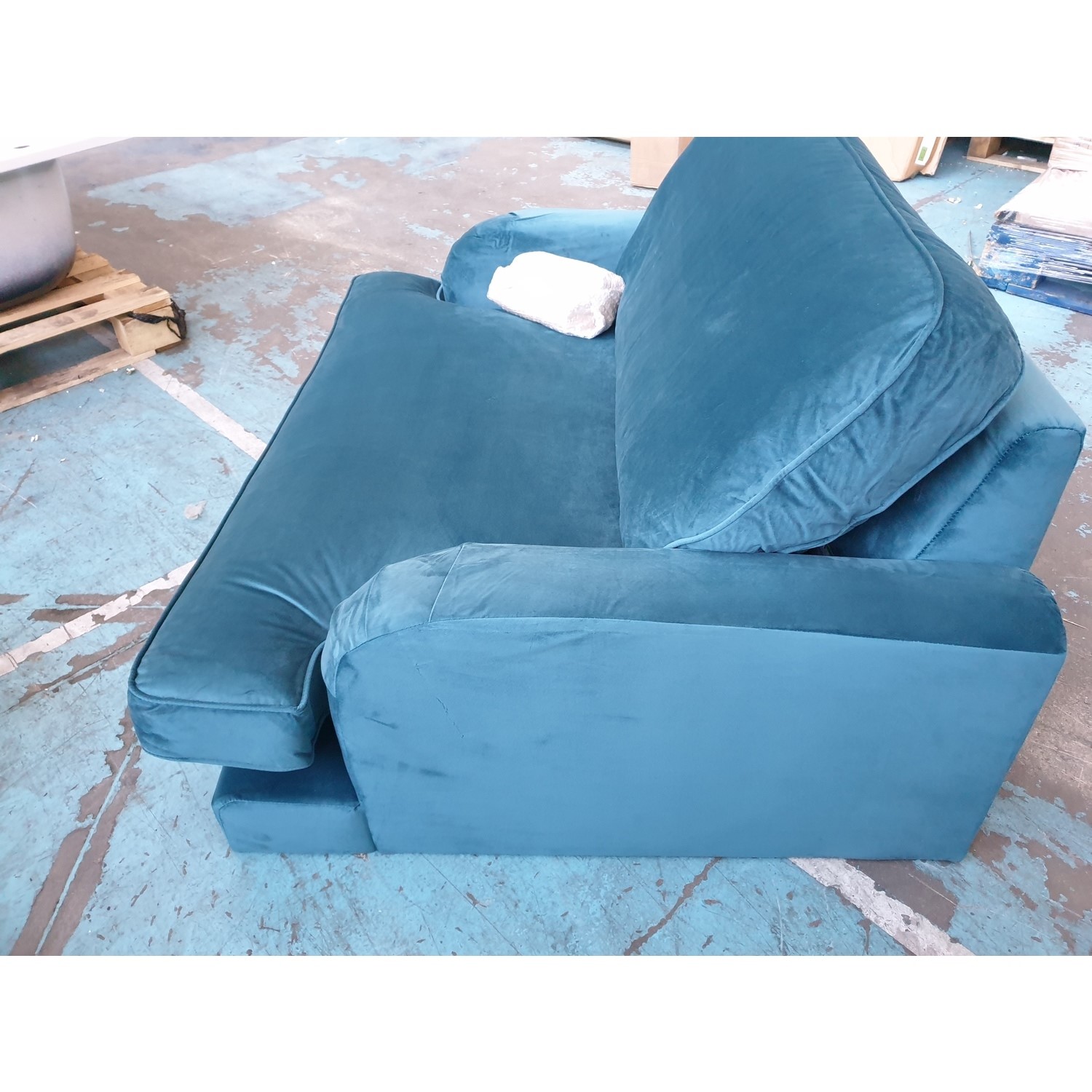 GRADE A2 Teal Blue Velvet Loveseat Payton Furniture123