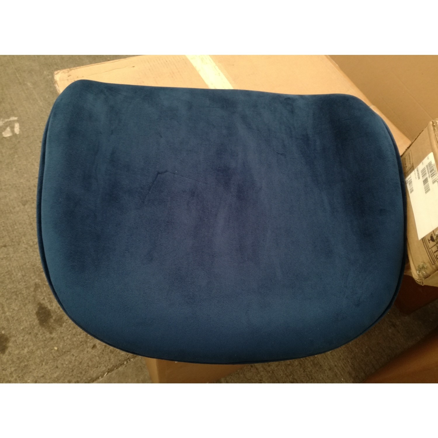 GRADE A2 Set of 2 Navy Blue Velvet Dining Chairs Jenna Furniture123