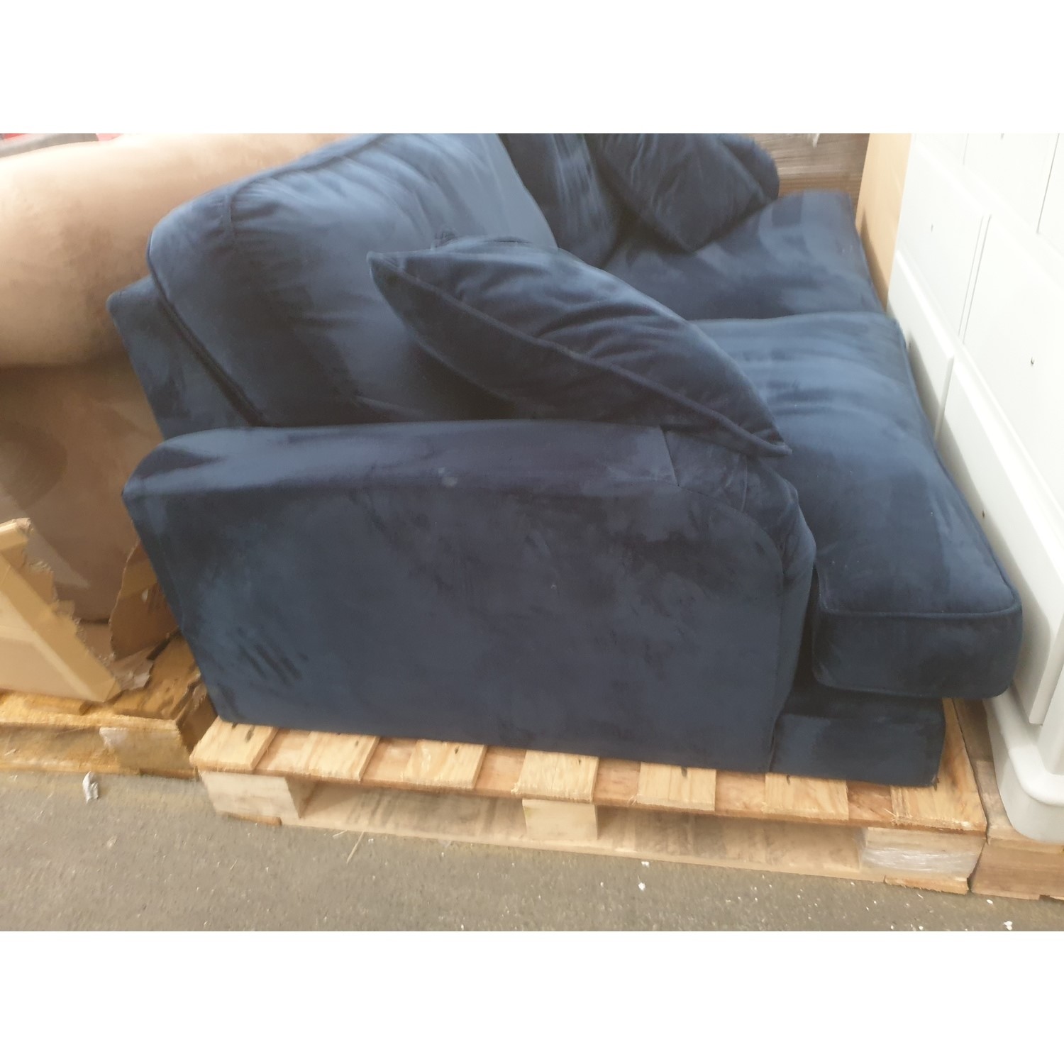 GRADE A2 Dark Navy Blue Velvet 3 Seater Sofa Payton Furniture123