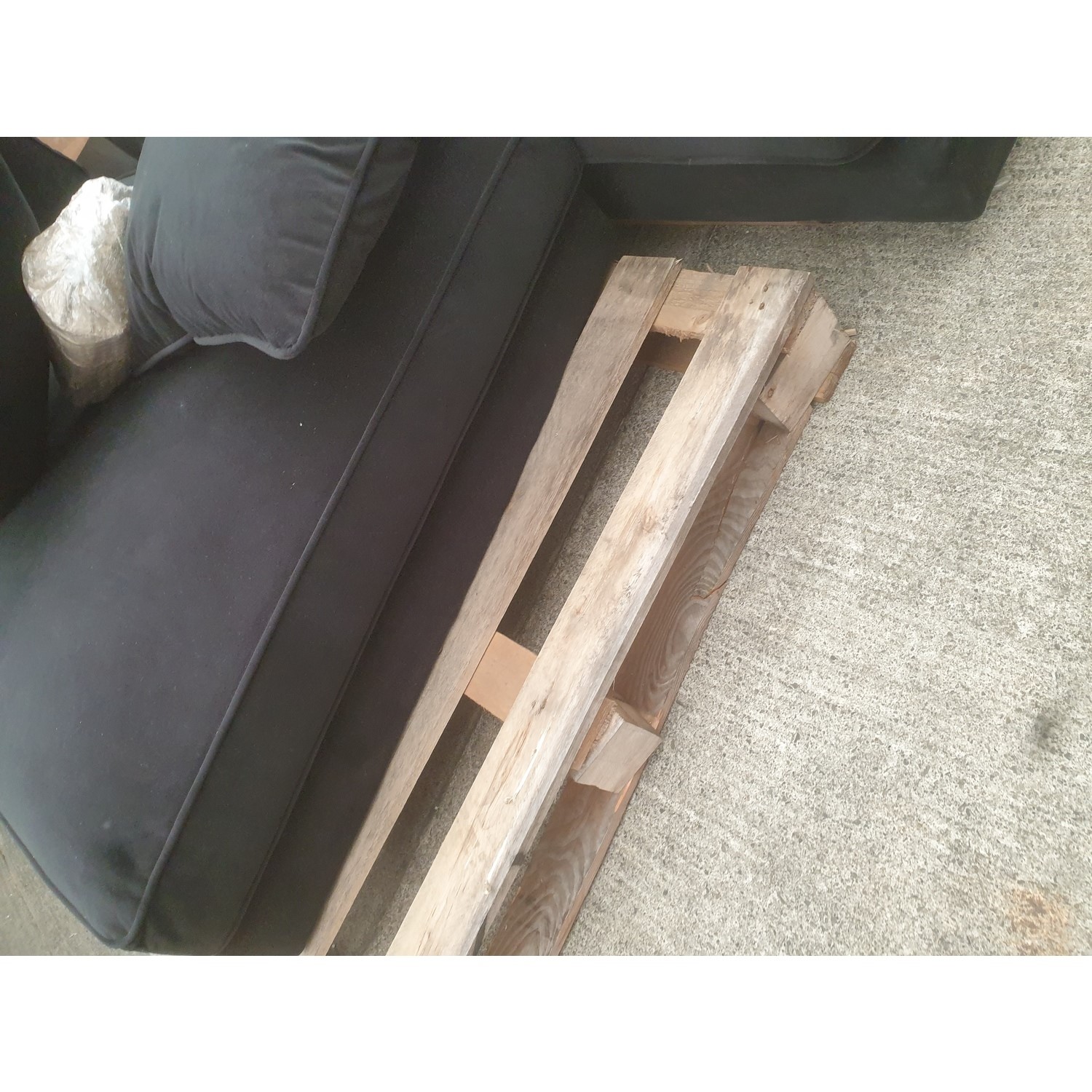 GRADE A2 - 3 Seater Left Hand Facing L Shaped Sofa in Black Velvet ...