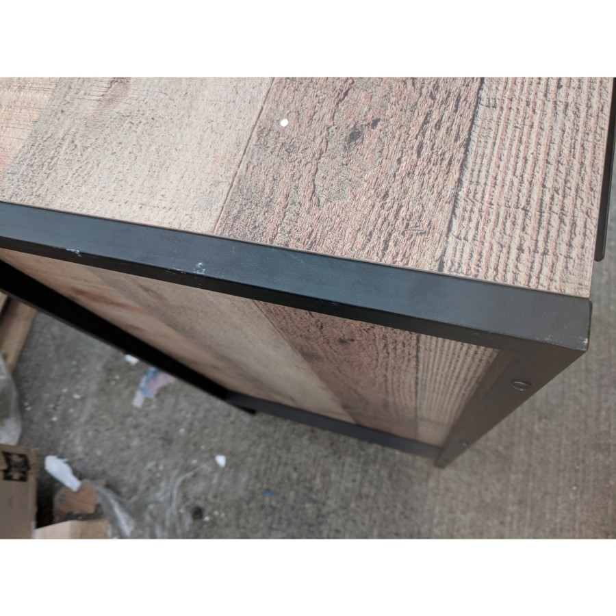 GRADE A2 - LPD 3 Drawer Chest of Drawers in Distressed Oak Effect - Industrial Style