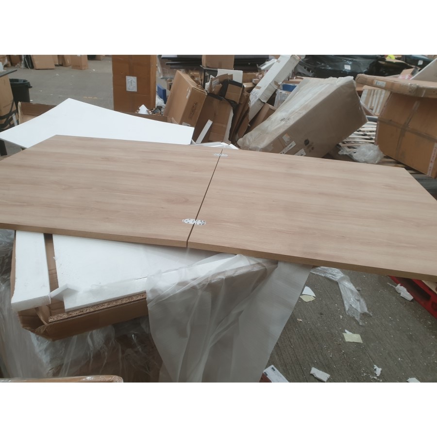 GRADE A2 - Extendable Flip Top Oak Dining Table - Seats 6 - New Town
