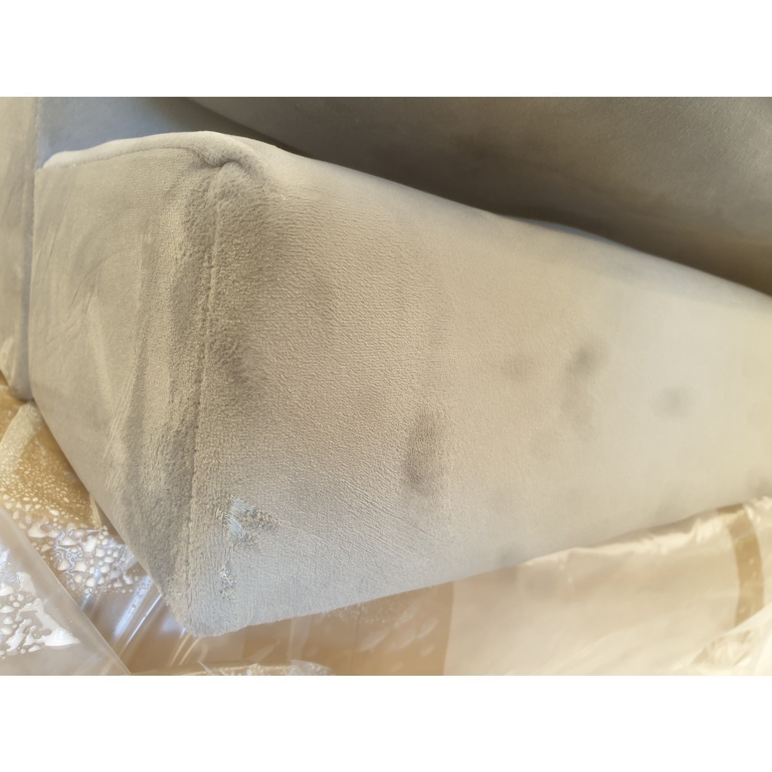 GRADE A2 Silver Grey Velvet Loveseat Payton Furniture123