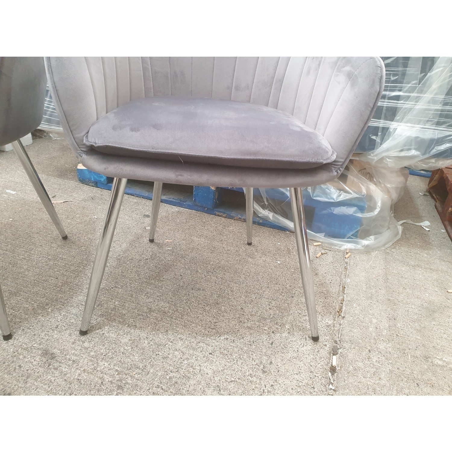 GRADE A2 Set of 2 Grey Velvet Dining Tub Chairs Logan Furniture123