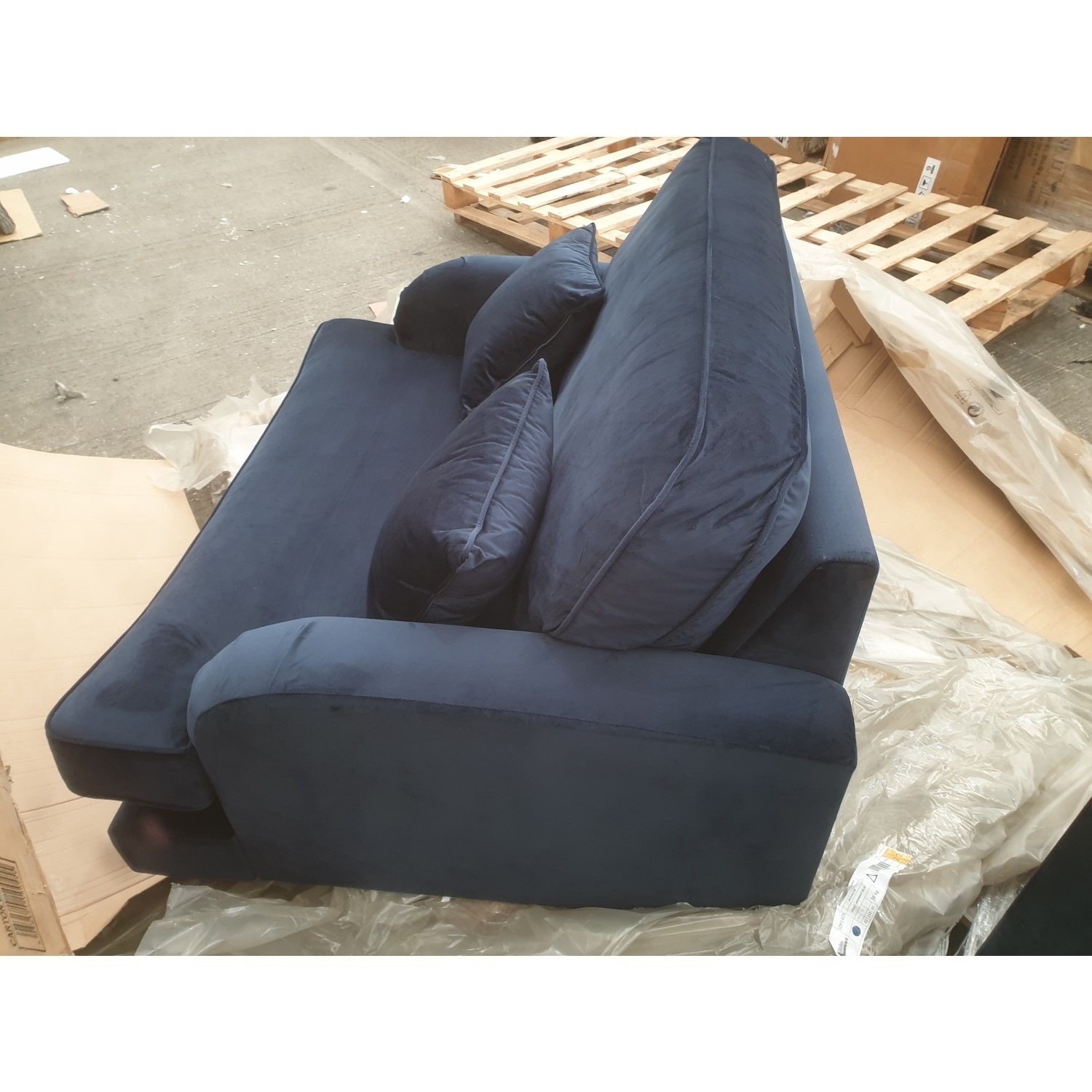 GRADE A2 Navy Blue Velvet Loveseat Payton Furniture123