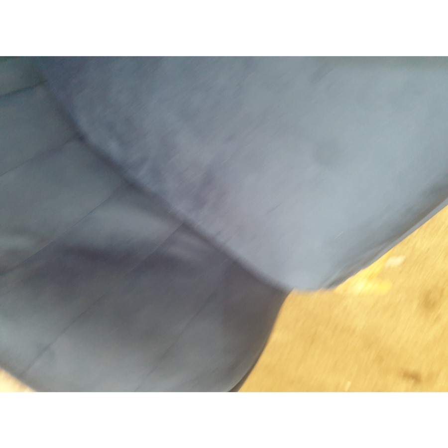 GRADE A2 - Set of 2 Navy Velvet Armchair Dining Chairs - Logan