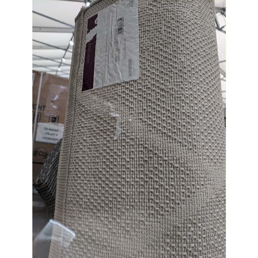 GRADE A2 - Monty Indoor/Outdoor Beige & Cream Diamond Patterned Rug - 200x290cm